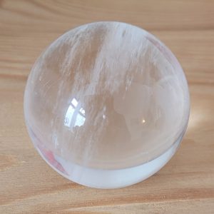 Boule de cristal de roche quartz pur